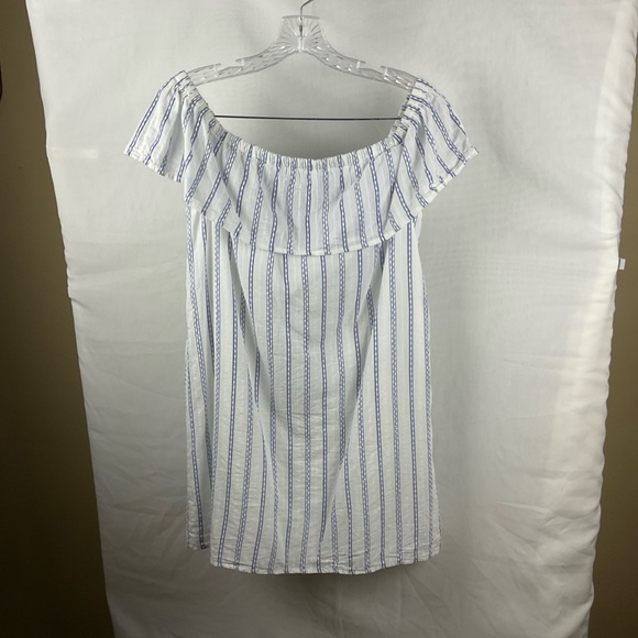 Off The Shoulder Dress - Picture 2 of 11